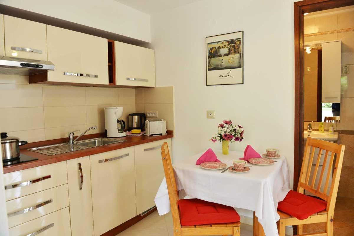 Mina Apartment