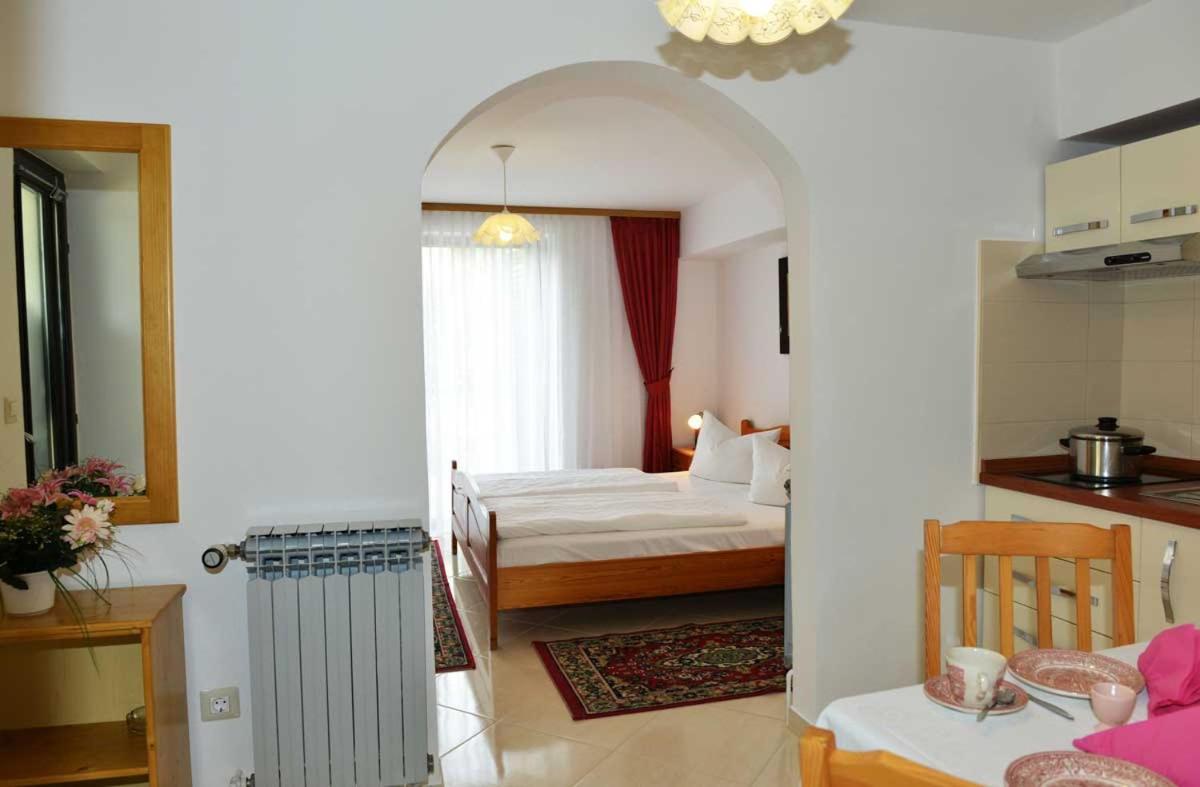 Mina Apartment