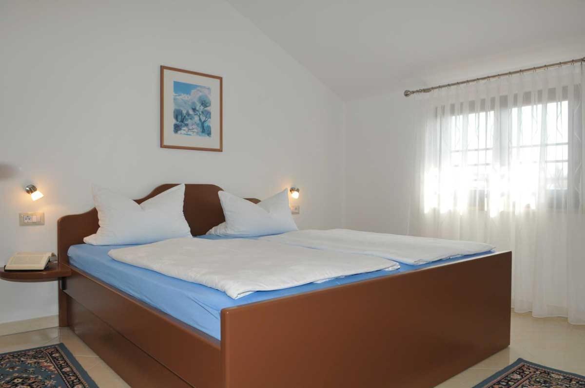Apartment Mina *