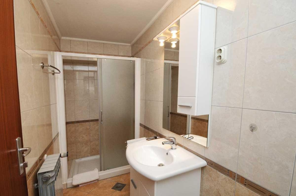 Apartment Mina *