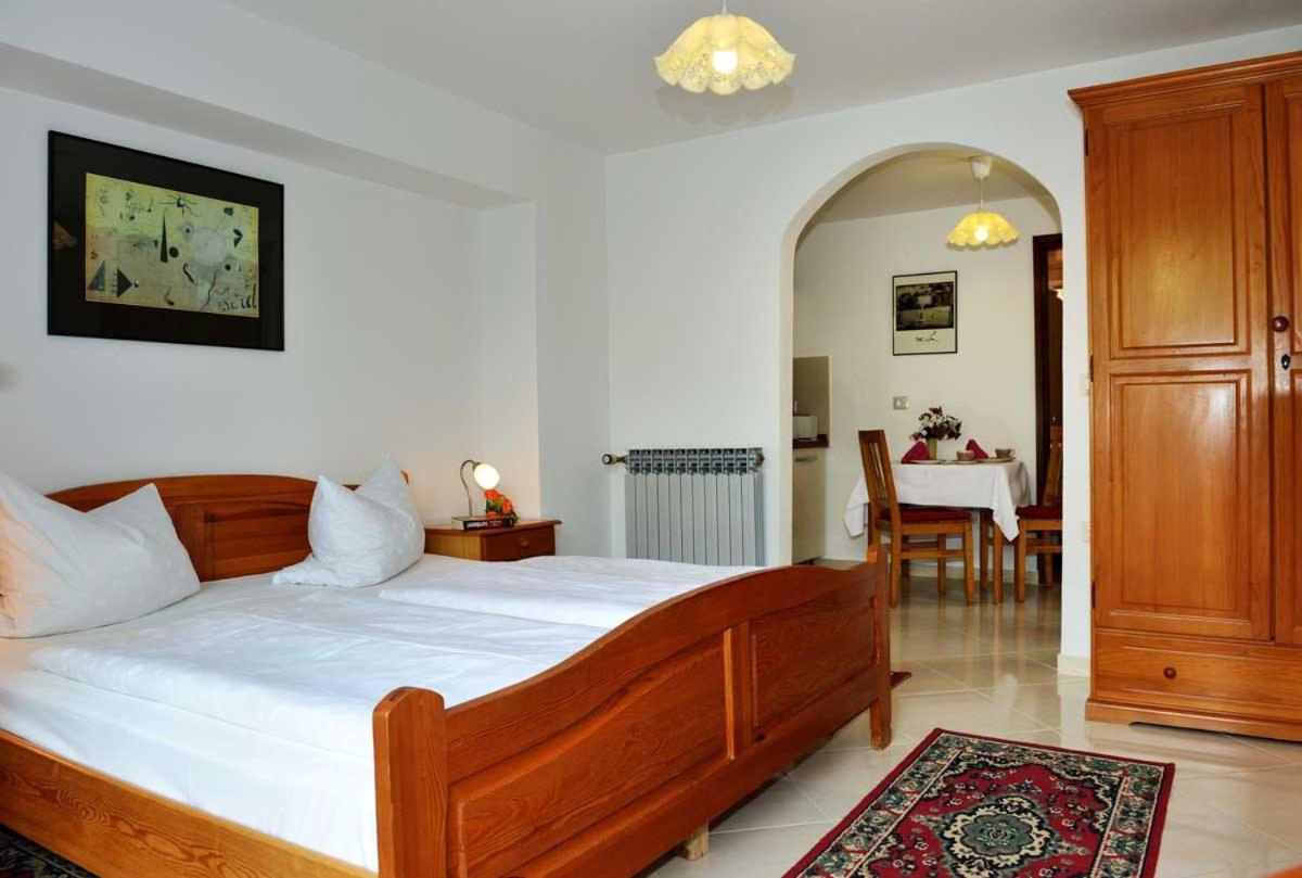 Mina Apartment *