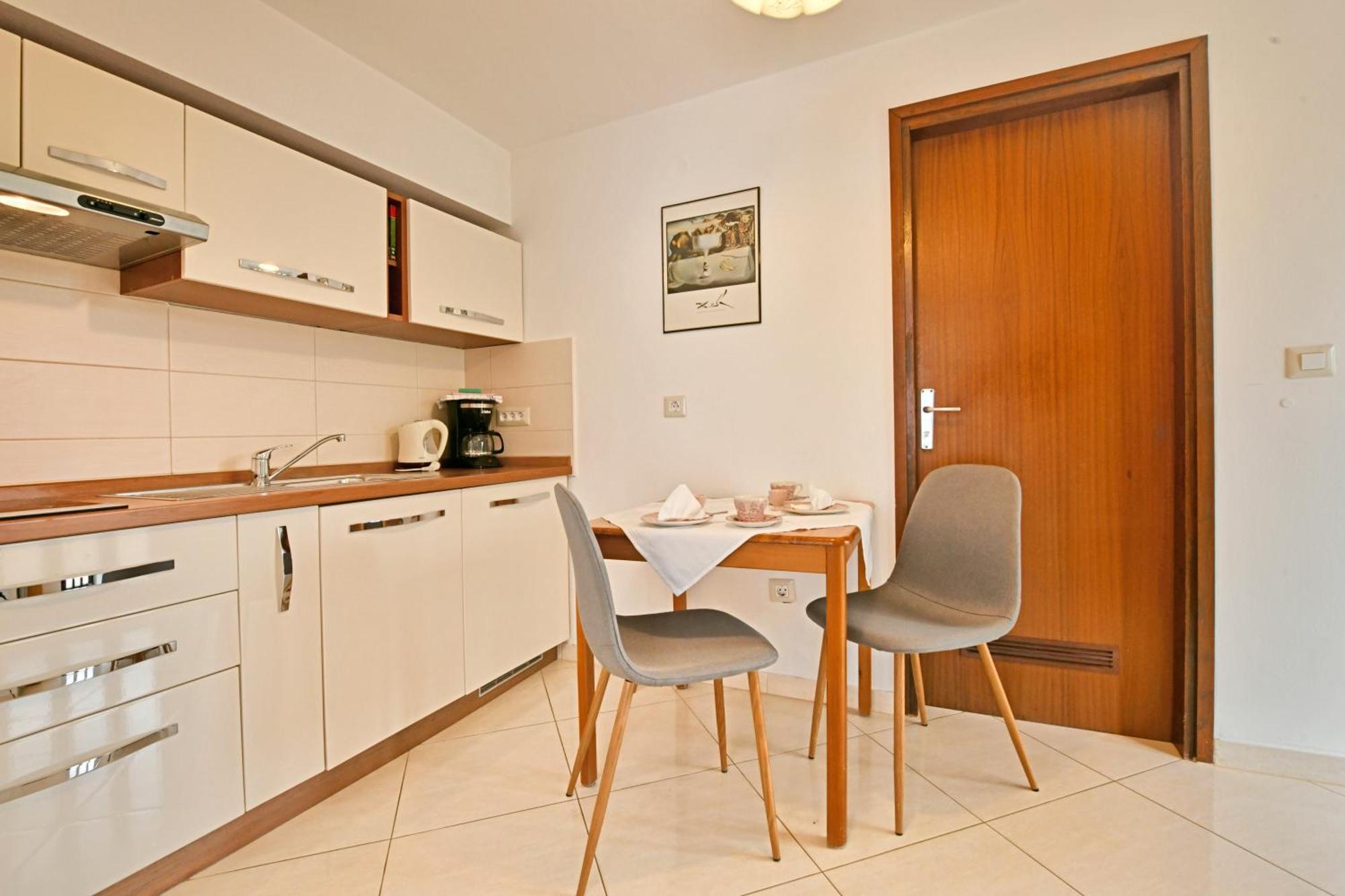 Apartment Mina